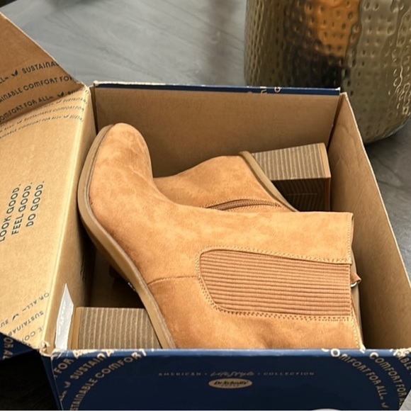 Dr. Scholl's Heeled Chelsea Boots - Ride Away - Picture 2 of 13